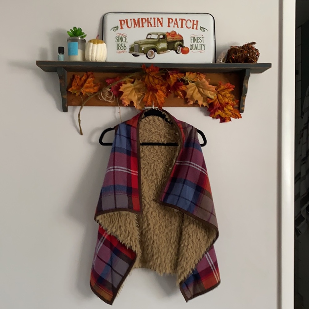 Mossimo reversible plaid /furry vest